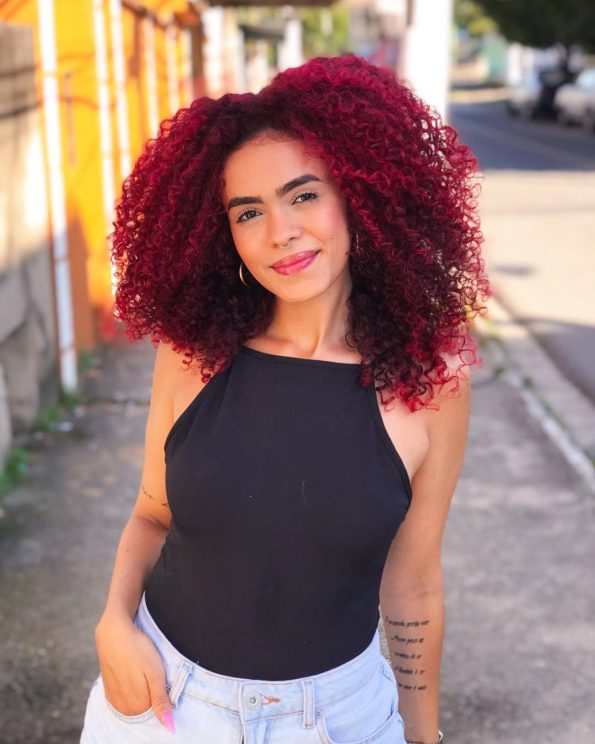 Cabelo cacheado vermelho 30 ideias tintas e tutoriais para você