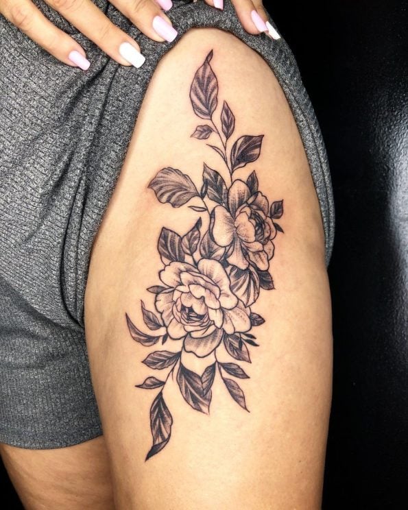 Tatuagem De Rosas Na Coxa Ideias Encantadoras Para Te Inspirar