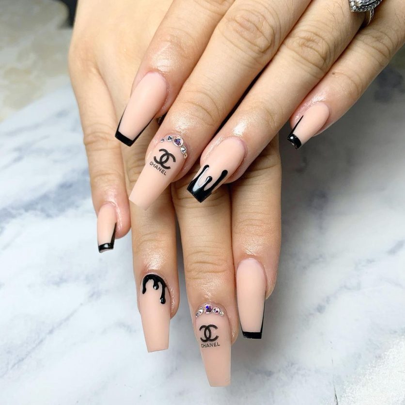 Unhas Nude Preto Ideias Para Voc Abusar Dessa Combina O