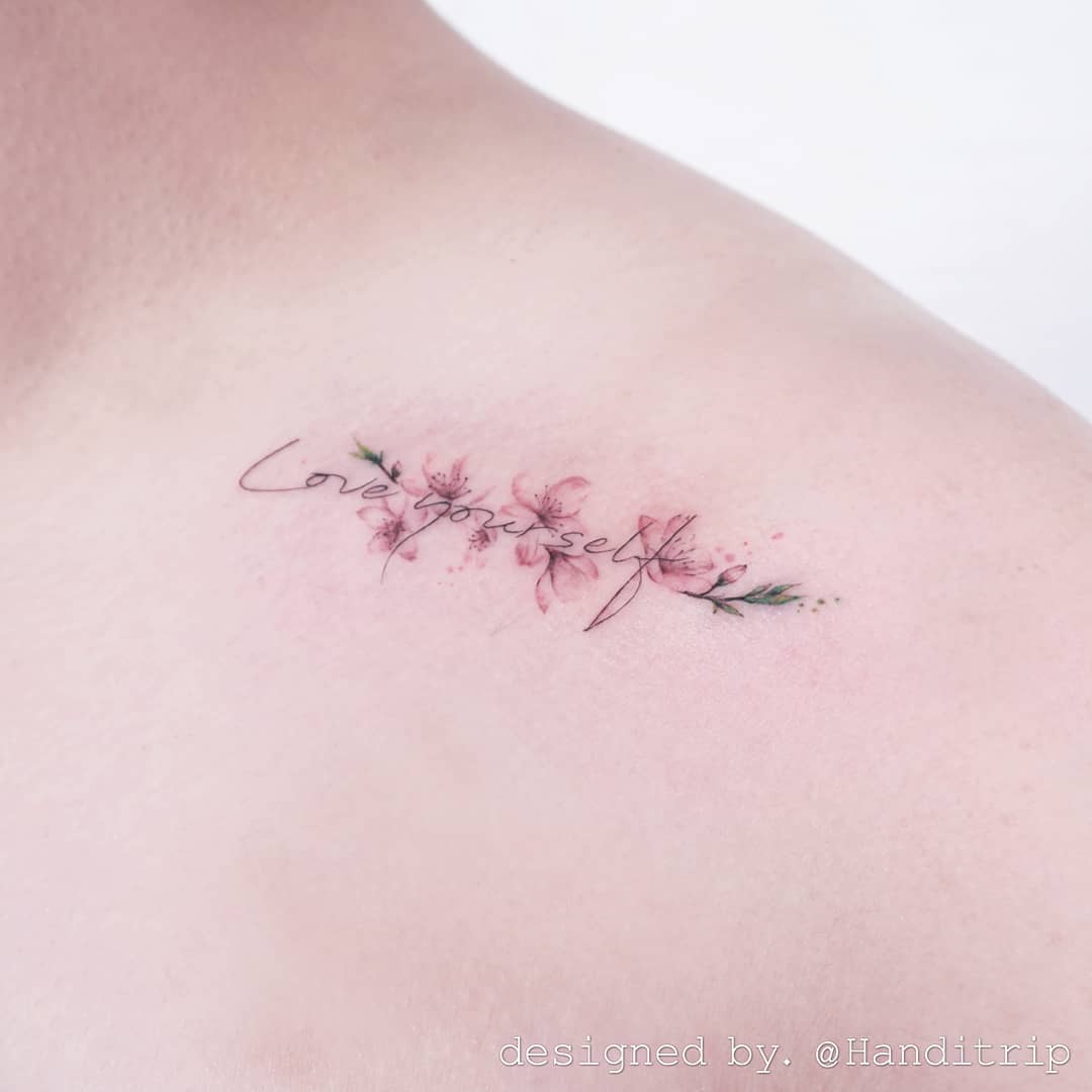 Tatuagens femininas no ombro – Tattoo Saraswati