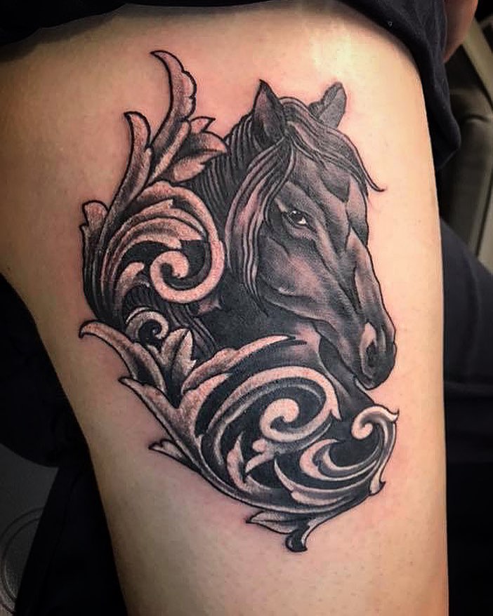 65 tatuagens de cavalo com fotos e desenhos criativos para se inspirar