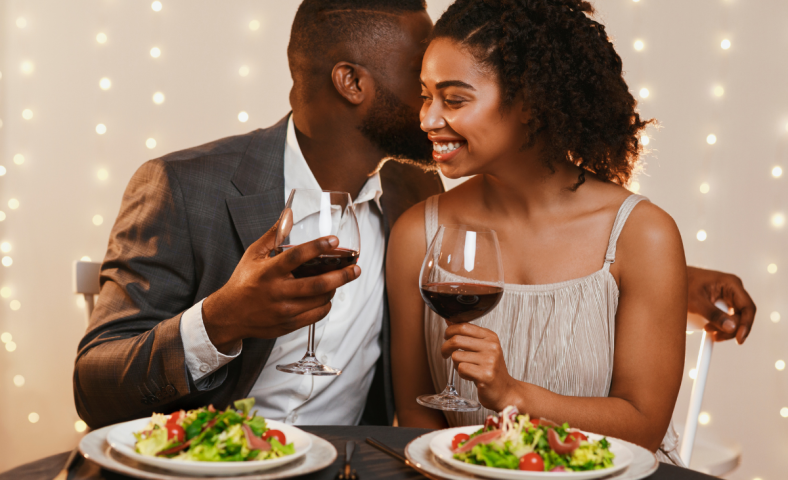 Jantar romântico: menu e decoração completos para impressionar seu amor